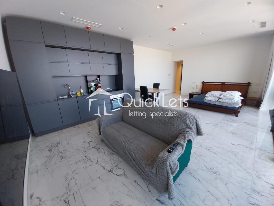 Azure Luxury Residence 1